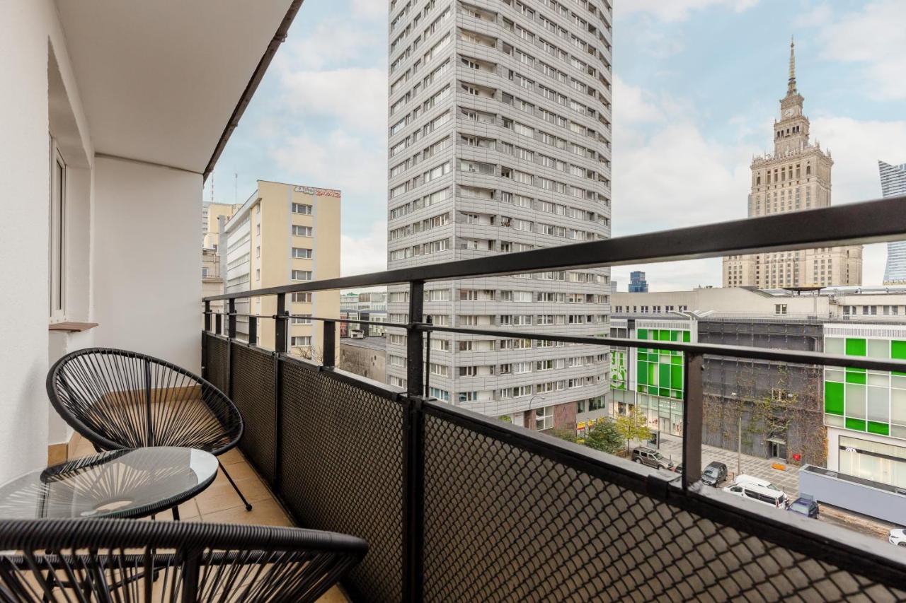 Heart Of Metro Swietokrzyska By Renters Apartment Warschau