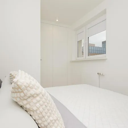 Heart Of Warsaw Apartment Metro Swietokrzyska By Noclegi Renters Екстер'єр фото